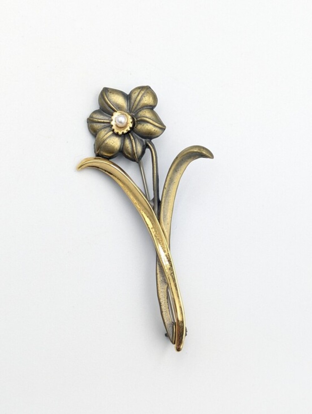 Large flower stem multi-tone brooch pin with faux pearl
